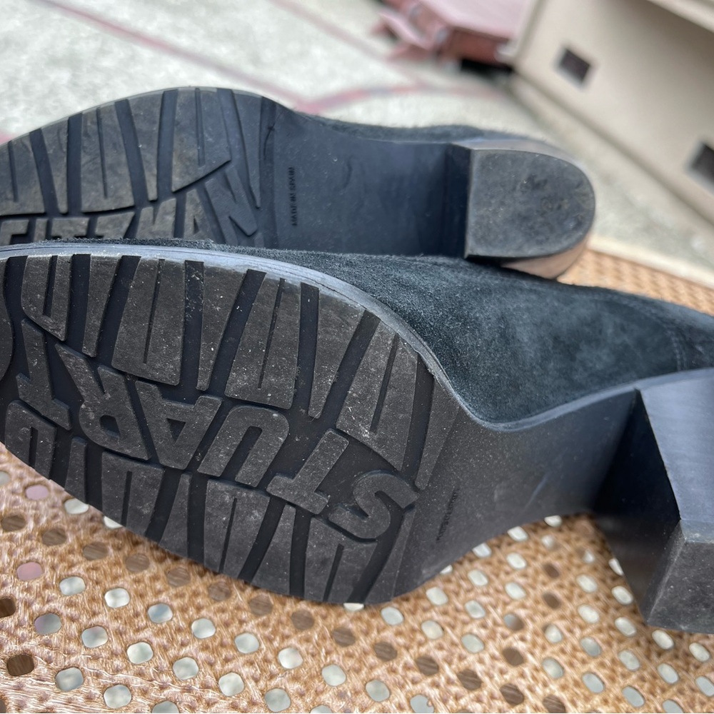 Stuart Weitzman Black .  Size 7